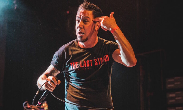 Πέθανε από καρκίνο ο frontman του punk συγκροτήματος «Sick of It All», σε ηλικία 59 ετών Πέθανε από καρκίνο ο frontman του punk συγκροτήματος «Sick of It All», σε ηλικία 59 ετών