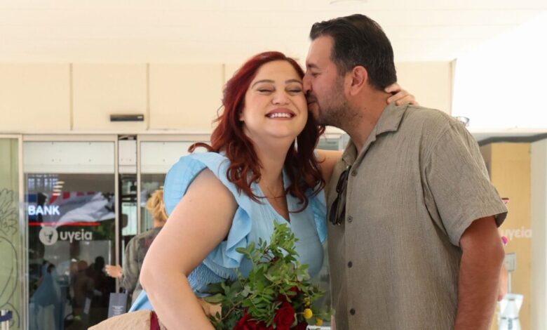 Μπάγια Αντωνοπούλου: Εξιτήριο από το μαιευτήριο με τον νεογέννητο γιο της