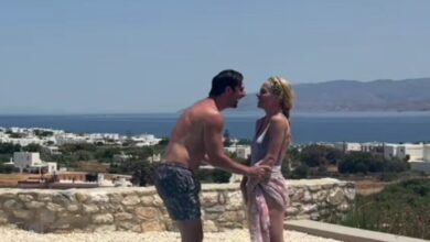 Το χιουμοριστικό βίντεο στην Πάρο και οι πόζες στον αέρα