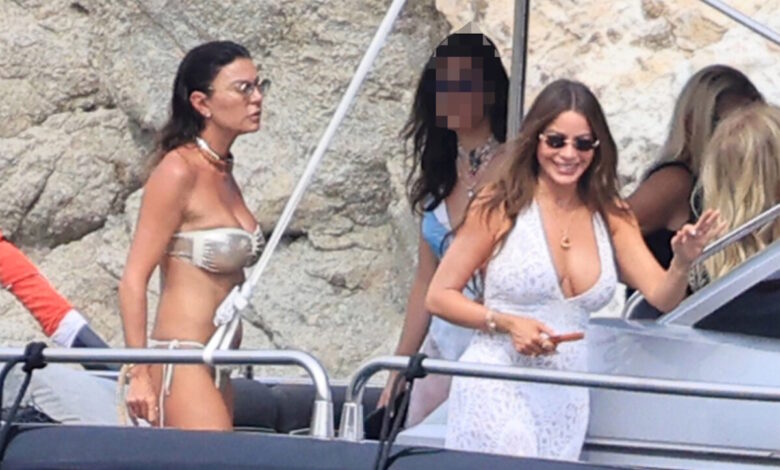 Η Σοφία Βεργκάρα παραμένει στη Μύκονο