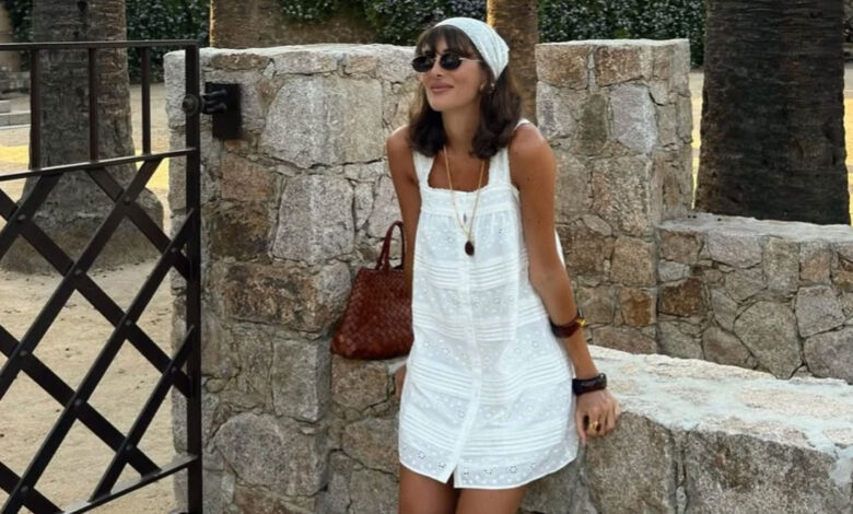 Αφέλειες που μακραίνουν: 5 έξυπνοι τρόποι να τις χτενίσετε με στυλ