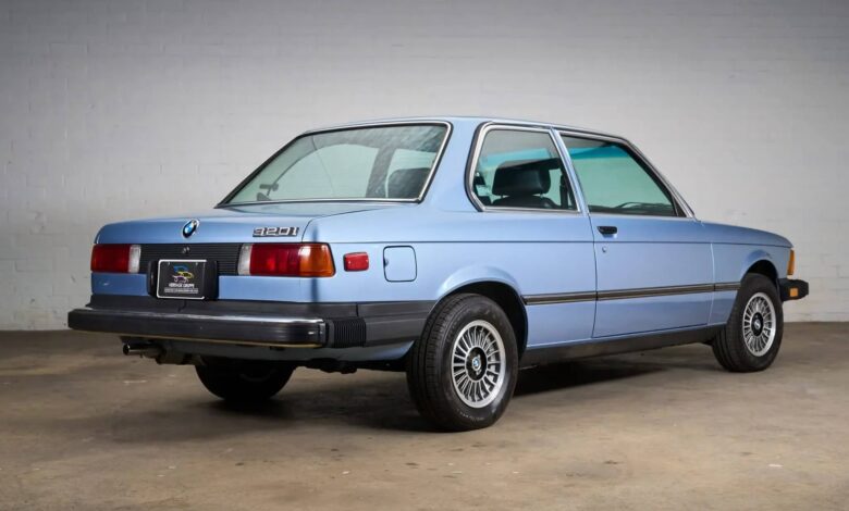 BMW 320i του 1977 με μόλις 14.670 km – Και δεν πουλήθηκε!