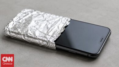 Αυτοί είναι οι λόγοι που κάποιοι τυλίγουν το smartphone τους με αλουμινόχαρτο Αυτοί είναι οι λόγοι που κάποιοι τυλίγουν το smartphone τους με αλουμινόχαρτο