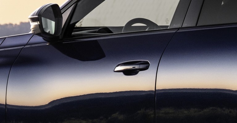 Γιατί το νέο Audi Q9 έχει κλασικές εξωτερικές χειρολαβές;