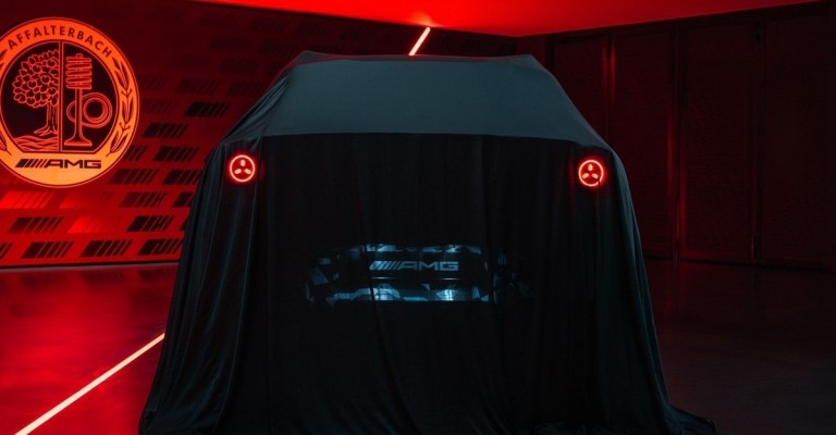Η Mercedes-AMG μάς προετοιμάζει για κάτι πολύ δυνατό!