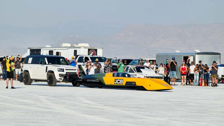 Η JCB έσπασε ρεκόρ ταχύτητας στη Bonneville με το Hydromax
