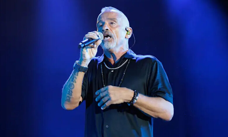 Eros Ramazzotti: Επέμβαση στις φωνητικές χορδές και αναβολή της περιοδείας