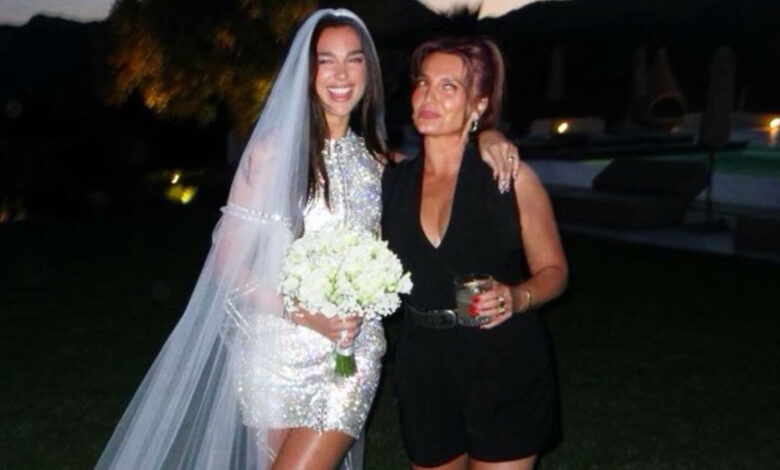 Dua Lipa: Έγινε 31 ετών – Οι ευχές της μητέρας της Dua Lipa: Έγινε 31 ετών – Οι ευχές της μητέρας της