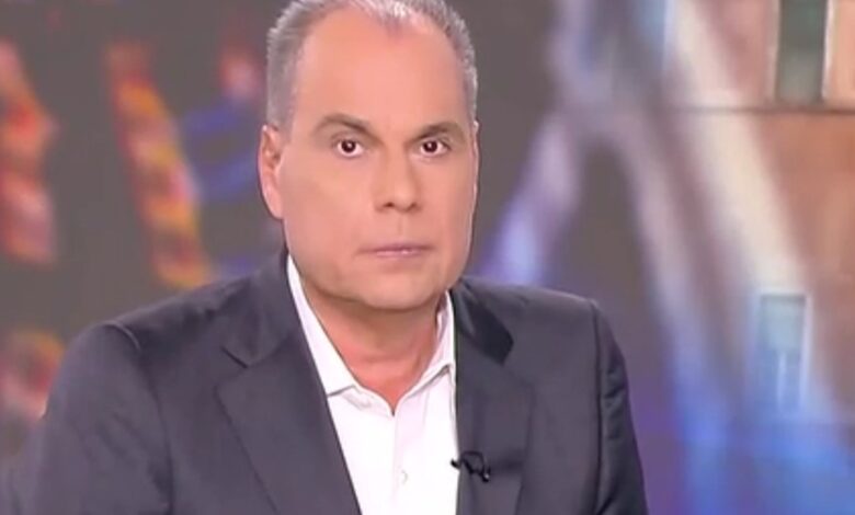 Ξέσπασε ο Νίκος Στραβελάκης: “Ντρέπομαι μ’ αυτά που διαβάζω. Σταματήστε το… |