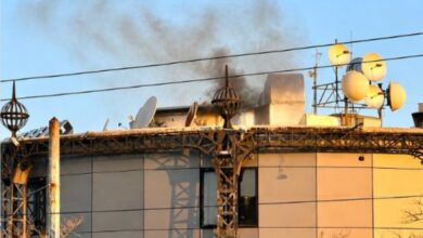 Κόντρα Μπακογιάννη με τον Δήμο Αθηναίων για την φωτιά στον «Αθήνα 9,84»