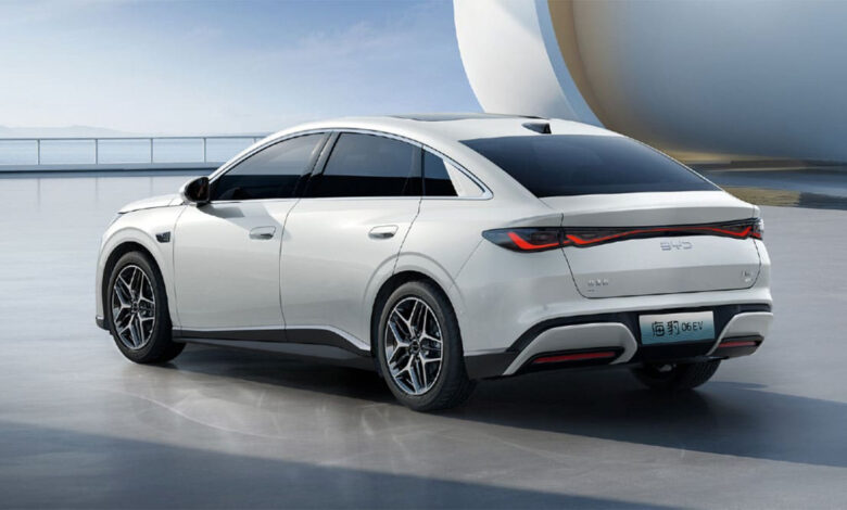 Η BYD χτυπά το Tesla Model 3 με ηλεκτρικό από €14.000
