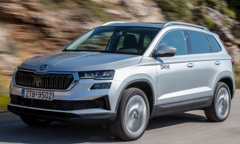 Οι Τσέχοι αλλάζουν σχέδια: Το Škoda Karoq δεν «πεθαίνει» το 2027