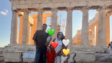 Γιάννης Αντετοκούνμπο: Εικόνες από τις βόλτες με σκάφος και την επίσκεψη στην Ακρόπολη με την οικογένειά του