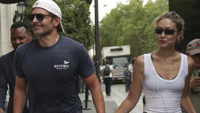 Ο Μπράντλεϊ Κούπερ και η Τζίτζι Χαντίντ βρίσκονται στην Πάτμο για διακοπές