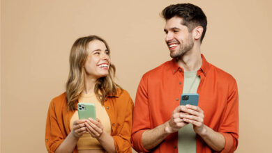 Dating apps: Πώς επηρεάζουν τον έρωτα σύμφωνα με νέα μελέτη