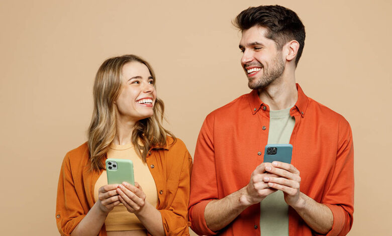 Dating apps: Πώς επηρεάζουν τον έρωτα σύμφωνα με νέα μελέτη