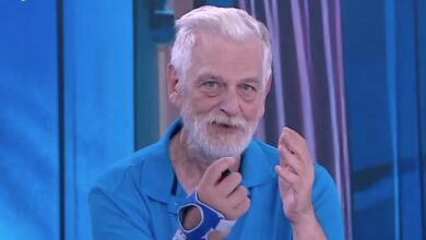 Με σπασμένο χέρι ο Γιάννης Λοβέρδος στον αέρα του Mega: “Ελπίζω σε 15 μέρες… |