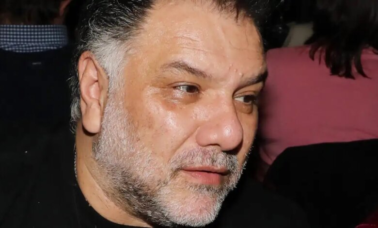 Γρηγόρης Αρναούτογλου: Το συγκινητικό «αντίο» στον Νίκο Καλογερόπουλο λίγες ώρες πριν από την κηδεία του