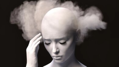 Ομίχλη εγκεφάλου (brain fog): 6 προβλήματα υγείας που μπορεί να θολώνουν τη σκέψη
