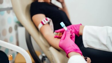 Καρκίνος παχέος εντέρου: Μπορεί να διαγνωστεί με αιματολογικές εξετάσεις; Τι λένε οι επιστήμονες του ΕΚΠΑ
