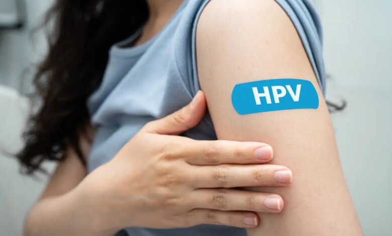 HPV: Πώς η παρατεταμένη έκθεση στον ήλιο «ξυπνάει» τον ιό στο δέρμα