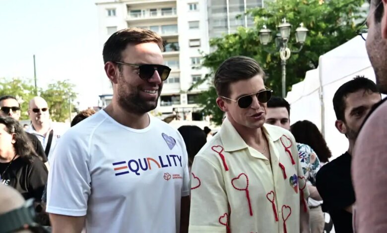 Στέφανος Κασσελάκης: Οι τρυφερές ευχές στον Τάιλερ Μακμπέθ για τα γενέθλιά του