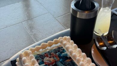 Κατερίνα Καινούργιου – Παναγιώτης Κουτσουμπής: Οι τρυφερές αναρτήσεις με την κόρη τους από τις διακοπές στη Μύκονο