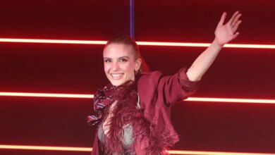 Πάτρα: Η Κατερίνα Λιόλιου χόρεψε «Θα αλλάξω γειτονιά» και «απογείωσε» το κέφι