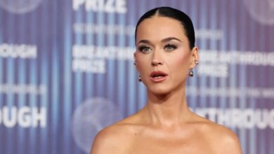 Η Κέιτι Πέρι στην Μύκονο: Με ψάθινο καπέλο και γυαλιά ηλίου μακριά από τα φώτα της δημοσιότητας