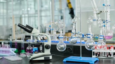 Η εφαρμογή των μεταρρυθμίσεων στο «μικροσκόπιο» των κλινικών μελετών