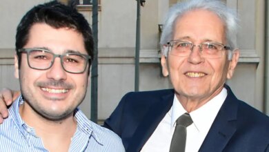 Λάμπρος Κωνσταντάρας: Η συγκινητική ανάρτηση για τον έναν χρόνο χωρίς τον πατέρα του