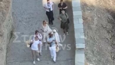 Η Madonna στα Μετέωρα: Εικόνες και βίντεο από την επίσκεψή της στη Μονή Βαρλαάμ