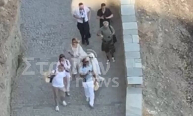Η Madonna στα Μετέωρα: Εικόνες και βίντεο από την επίσκεψή της στη Μονή Βαρλαάμ