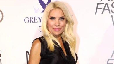 Διακοπές τέλος για την Ελένη Μενεγάκη: «Του χρόνου το καλοκαίρι, την ίδια ώρα, στο ίδιο μέρος;»