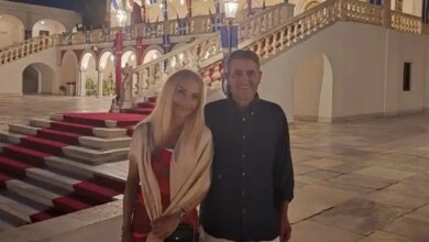 Γιώργος Μυλωνάκης και Τίνα Μεσσαροπούλου στην Παναγία της Τήνου: «Όπου κι αν βρισκόμαστε θα Την τιμάμε»