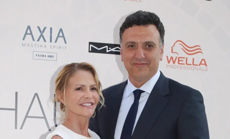 Τζένη Μπαλατσινού και Βασίλης Κικίλιας κέντρισαν τα βλέμματα και έσυραν τον χορό σε γλέντι στην Πάτμο