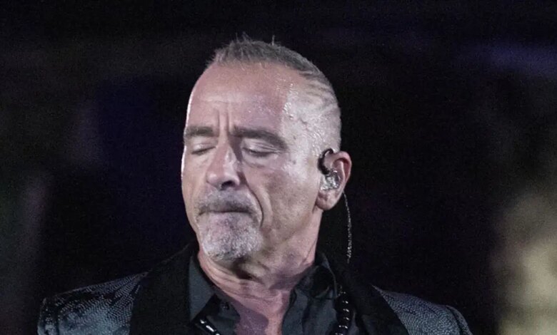 Ο Eros Ramazzotti έκανε εγχείρηση στις φωνητικές χορδές του