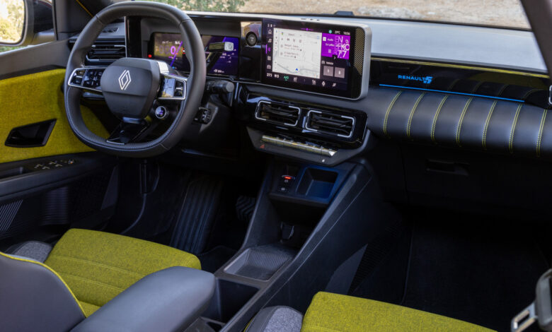 Η Renault δεν καταργεί τα κουμπιά στα αυτοκίνητά της – «Είναι ακριβότερα, αλλά ασφαλέστερα» Η Renault δεν καταργεί τα κουμπιά στα αυτοκίνητά της – «Είναι ακριβότερα, αλλά ασφαλέστερα»