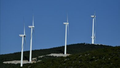 Νέο χωροταξικό για τις ΑΠΕ: Πού μπαίνουν τα όρια σε φωτοβολταϊκά και αιολικά