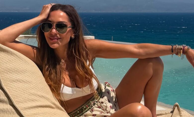 Δέσποινα Βανδή: Ξεβάφεται μπροστά στην κάμερα και δείχνει πώς είναι το πρόσωπό της χωρίς μακιγιάζ