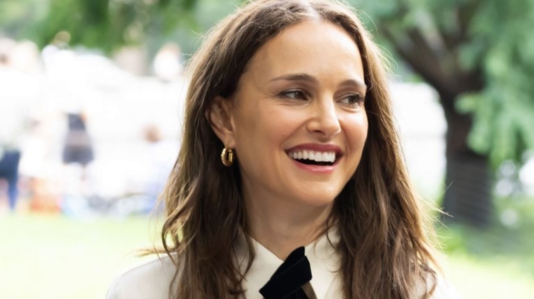 Natalie Portman: Καλωσόρισε το τρίτο της παιδί στα 45 της | Natalie Portman: Καλωσόρισε το τρίτο της παιδί στα 45 της |