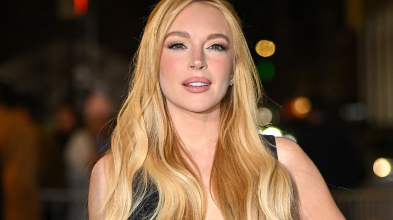 Η Lindsay Lohan αποχαιρετά το καλοκαίρι με ένα άλμπουμ γεμάτο αγαπημένα… |