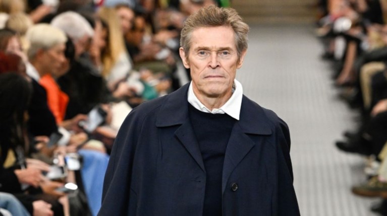 Willem Dafoe: Γιατί η Gen Z τον έχει κάνει (και) δικό της είδωλο |