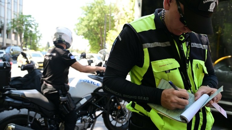 Πότε απαγορεύεται η μεταφορά παιδιών με μοτοσικλέτα