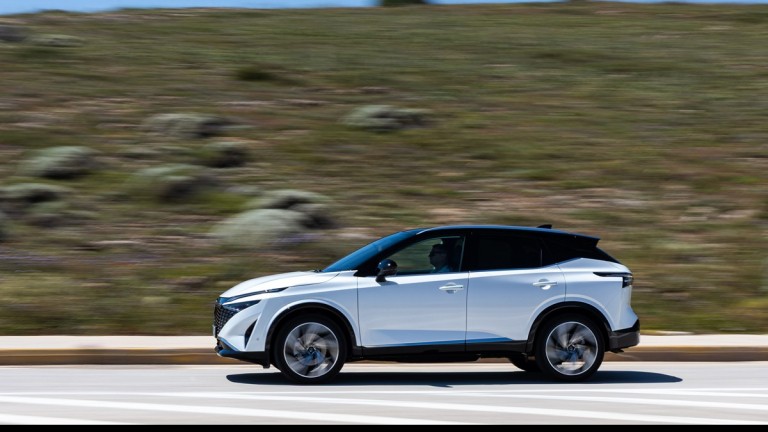 Η Nissan κρατά ζωντανό το θερμικό Qashqai