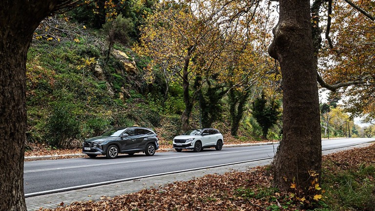 Συγκριτική δοκιμή: Hyundai Tucson 1,6T Hybrid 4WD vs Renault Austral E-Tech 200 PS