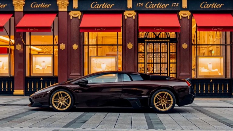Η τελευταία Lamborghini με χειροκίνητο κιβώτιο είναι για πολύ ψαγμένους!