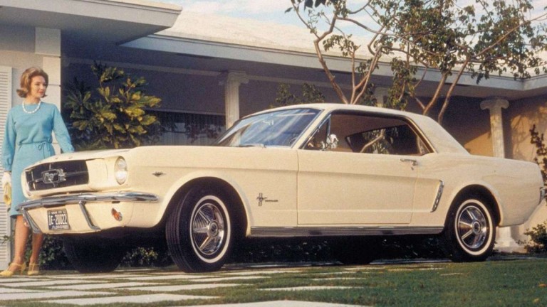 Ford Mustang: Η ιστορία πίσω από ένα εμβληματικό όνομα