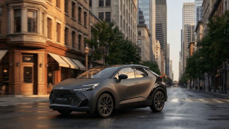 Επέτειος 10 ετών για το Toyota C-HR με αλλαγές στο GR SPORT Επέτειος 10 ετών για το Toyota C-HR με αλλαγές στο GR SPORT