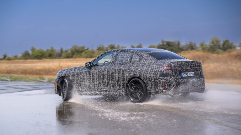 Η νέα Σειρά 3 της BMW θα έχει και Drift mode Η νέα Σειρά 3 της BMW θα έχει και Drift mode
